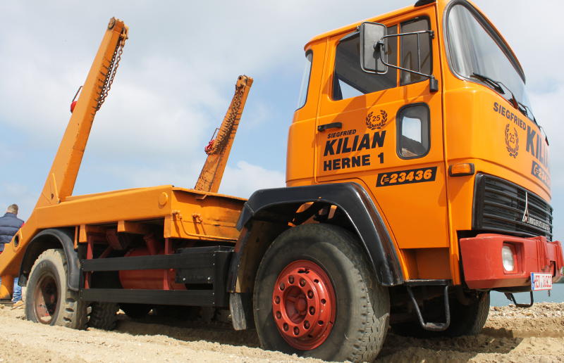 Magirus-Deutz 230D16 von der Seite.jpg