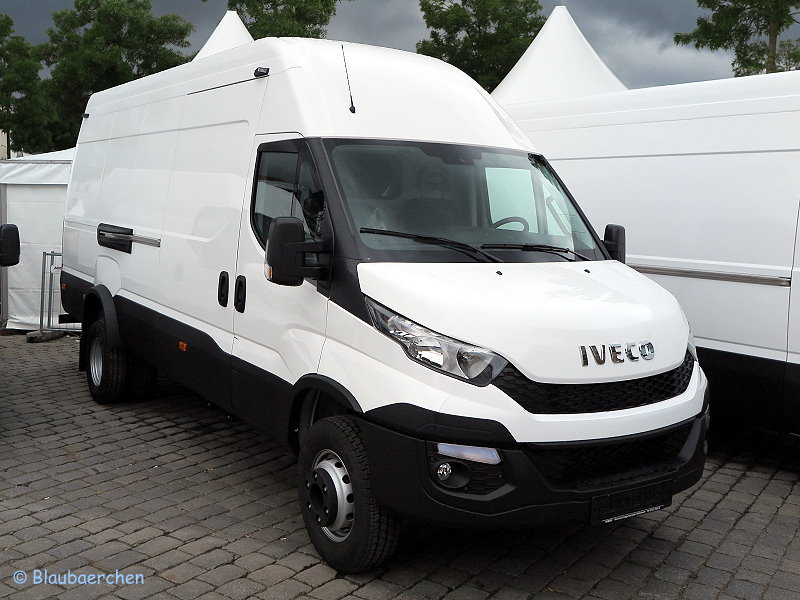 Iveco Daily mittel.jpg