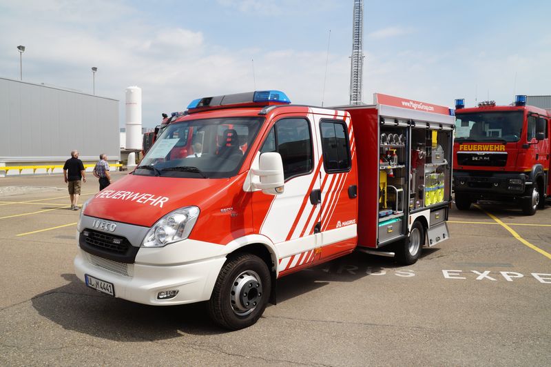 Iveco-Daily-65C17-TSF-W_20140613_001.jpg