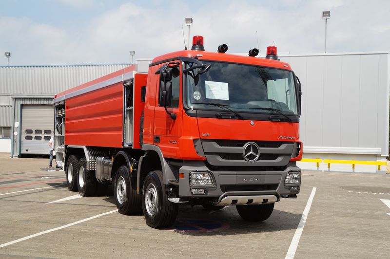 MB-Actros-4158-STLF-China_20140613_001.jpg