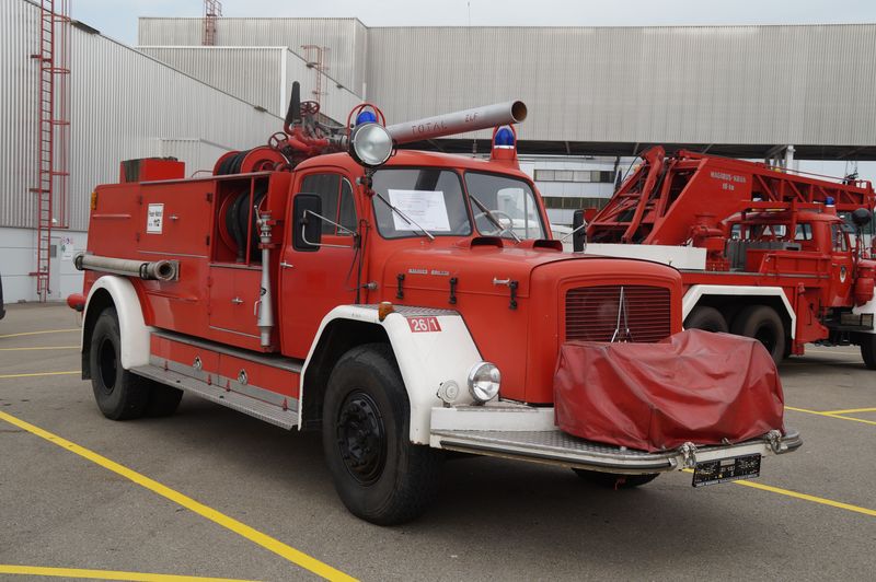  Magirus-200D16-BJ1967-ZLF24-65-BayernOil
_20140613_001.jpg