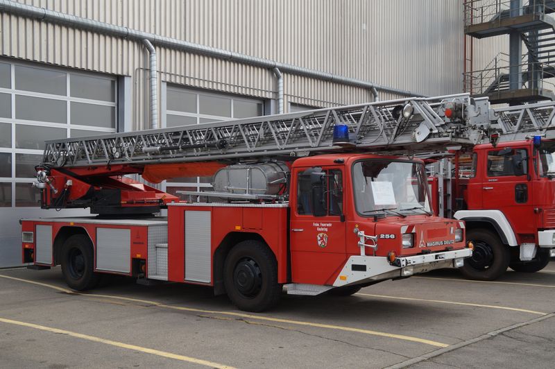  Magirus-256D12-BJ1982-DLK12-12-exKauferi
ng-OCM_20140613_001.jpg