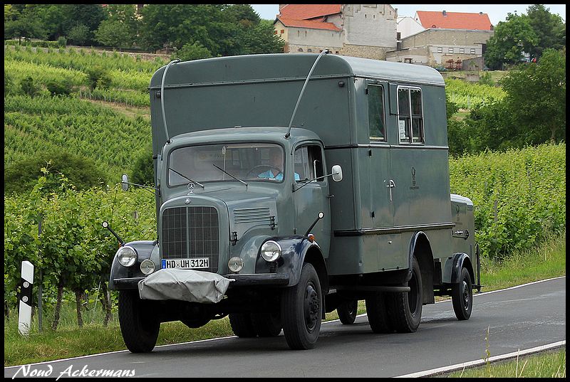 HD-UH312H-4-BorderMaker.jpg