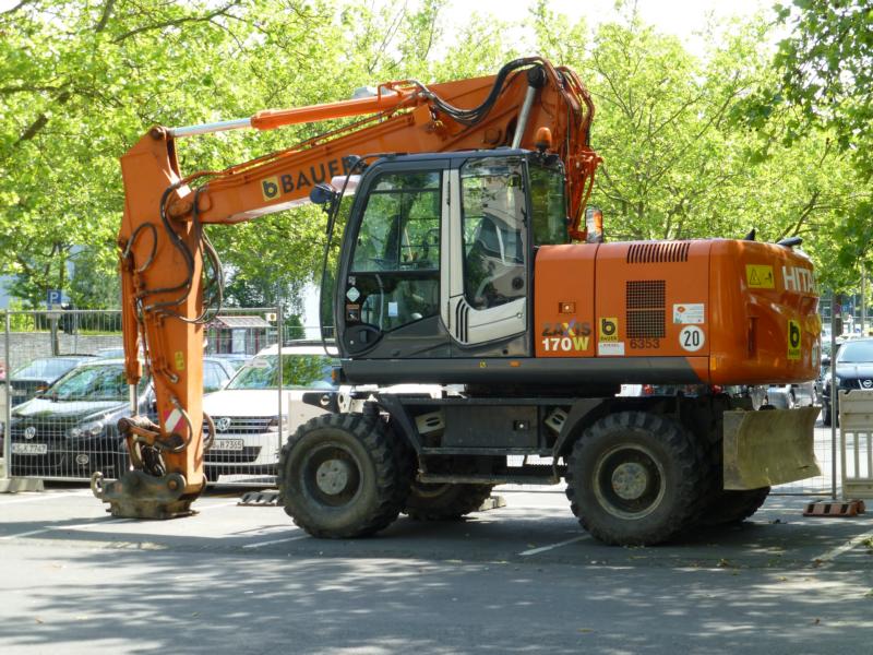 K800_Hitachi Zaxis     170 W 2.jpg