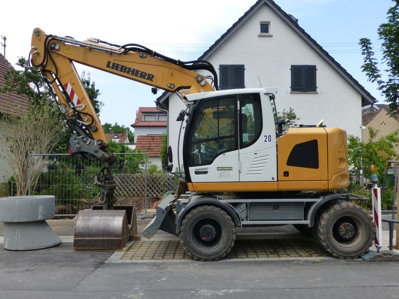 Liebherr A 918 Compact 2.jpg