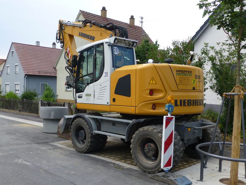 Liebherr A 918 Compact 3.jpg