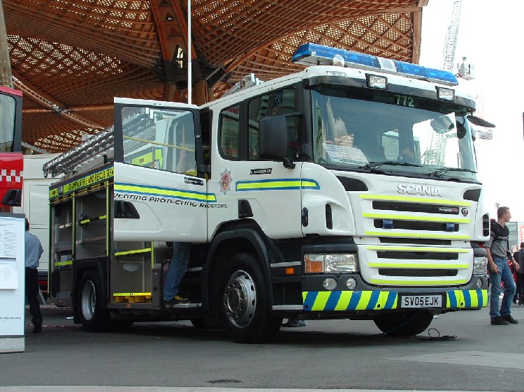 Scania  R 340 weiss 1.jpg