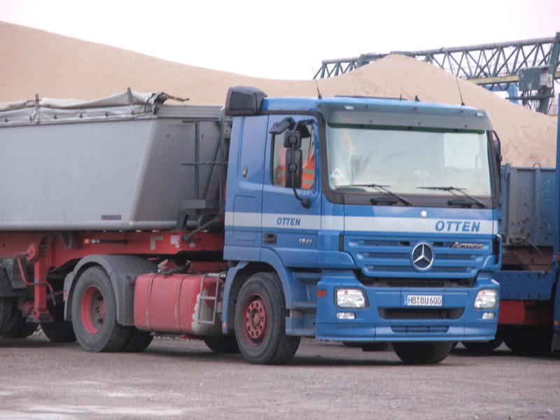 MB Actros MP2 1841000 (2).jpg