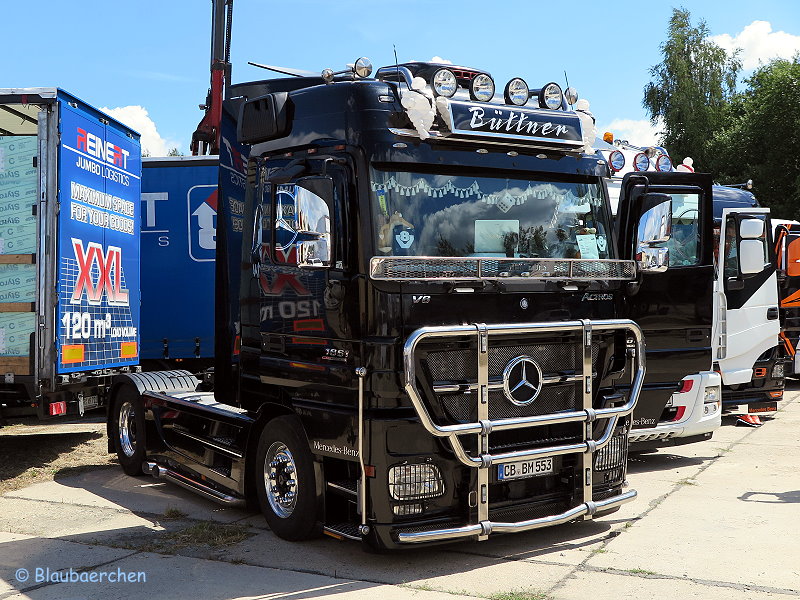 Büttner, Mercedes Actros MP2 1861 Black Edition.jpg
