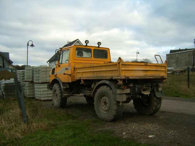 Unimog (3).jpg