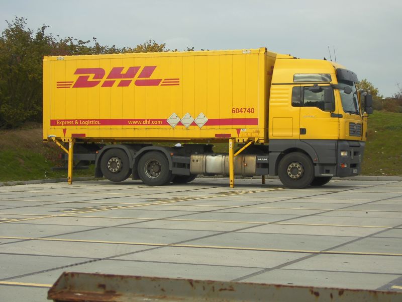 dhl05.jpg