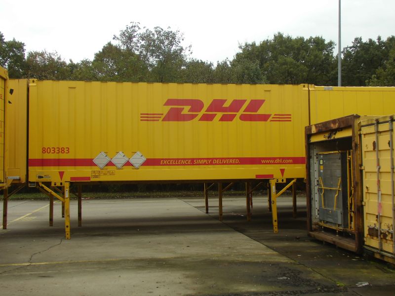 dhl02.jpg