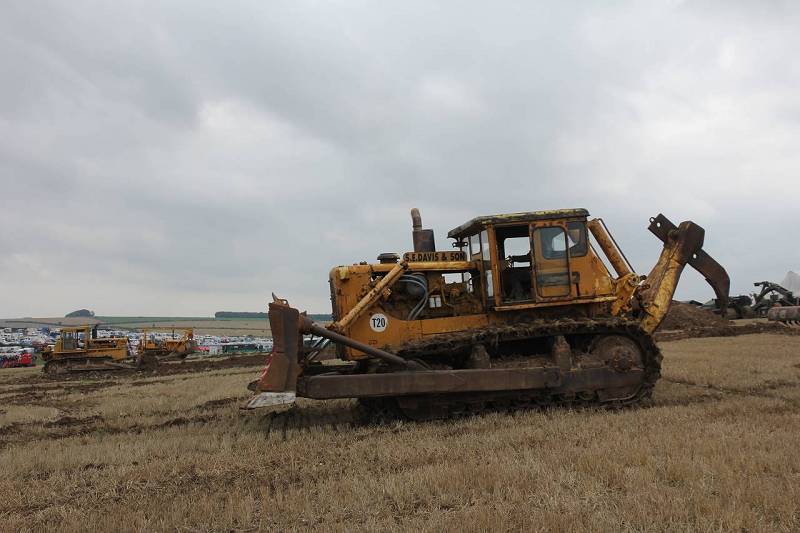 CAT D9G (1).jpg