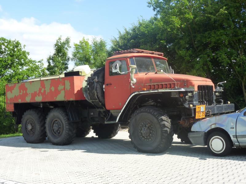 K800_Ural 375D Tankwagen 1.jpg