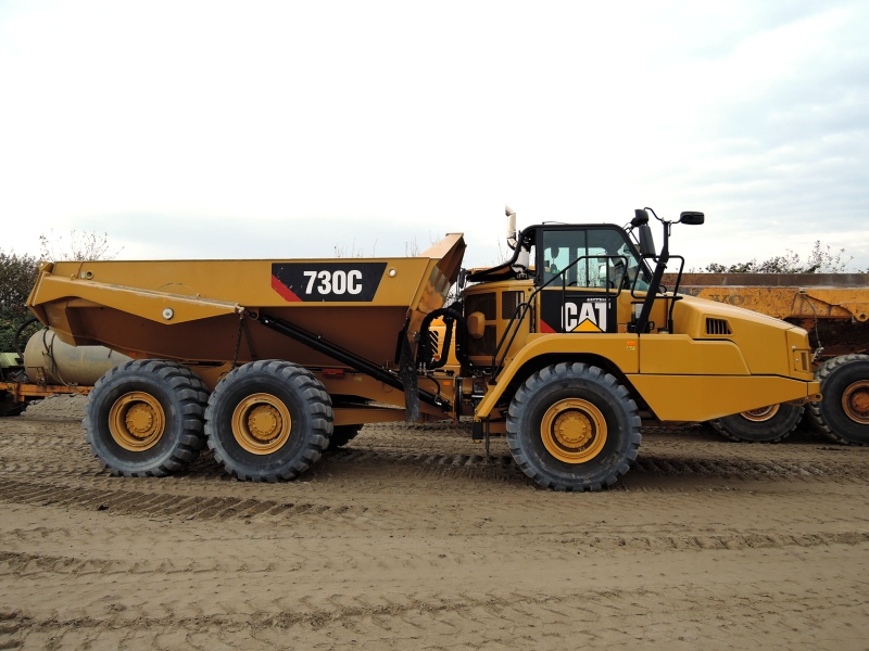 Cat 730 C (4).jpg