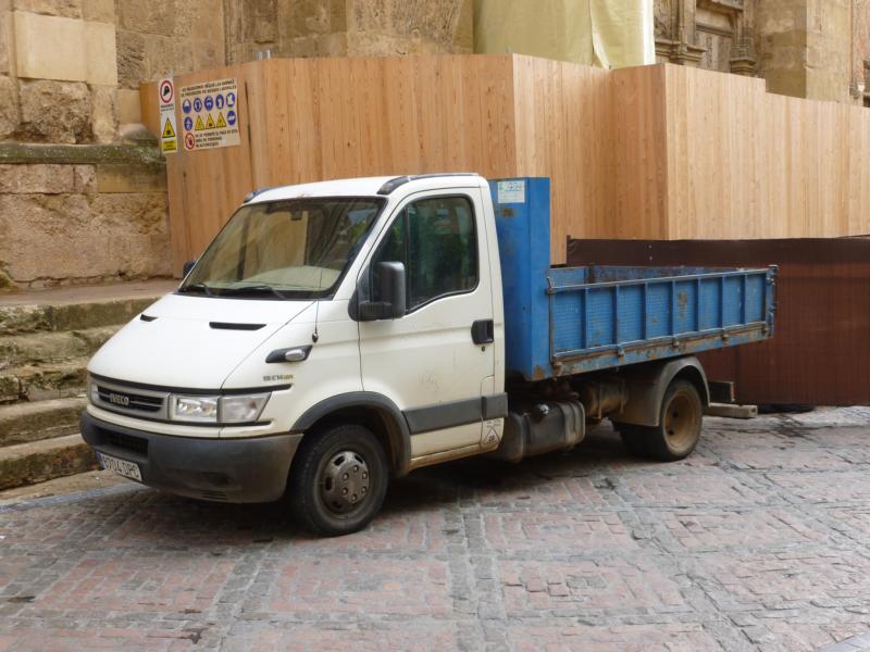 K800_Iveco Daily 35C14 Pritsche 1.jpg