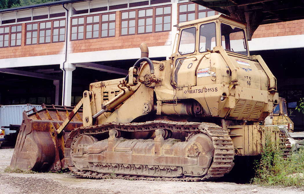 komatsu d 1555s1  caricatore cingolato Attachment