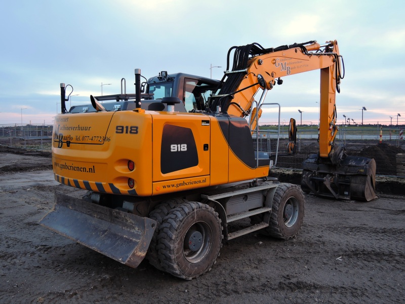 GMB A 918 (4).jpg