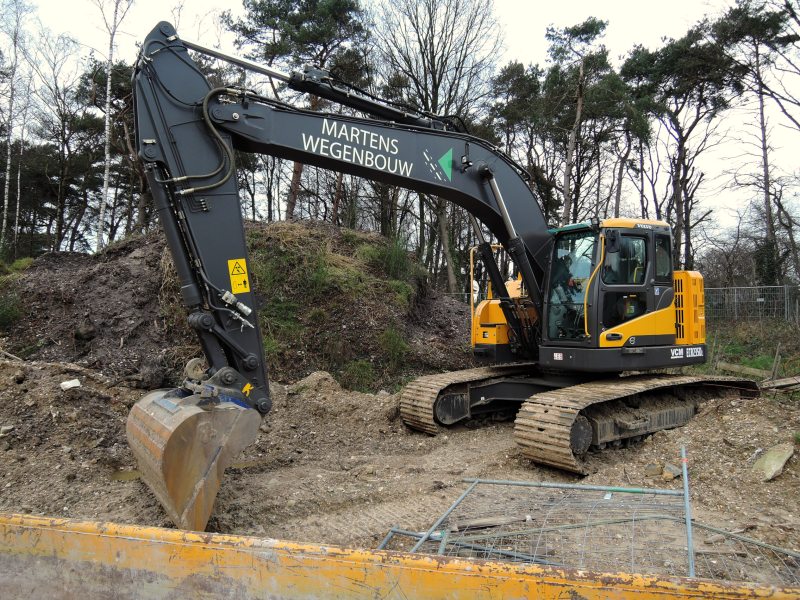 Martens ECR 235 D (2).jpg