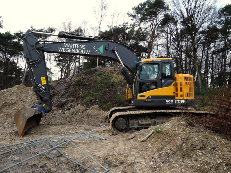 Martens ECR 235 D (5).jpg