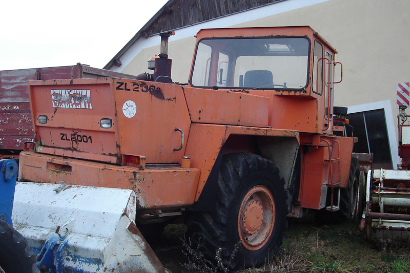 zl2001.jpg