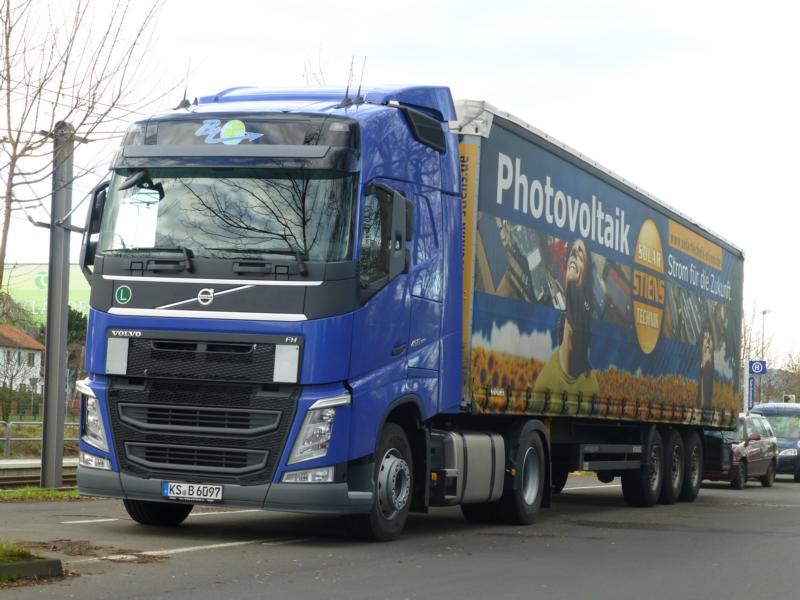 K800_Volvo FH Euro 6 460 Solartechinck 1.jpg