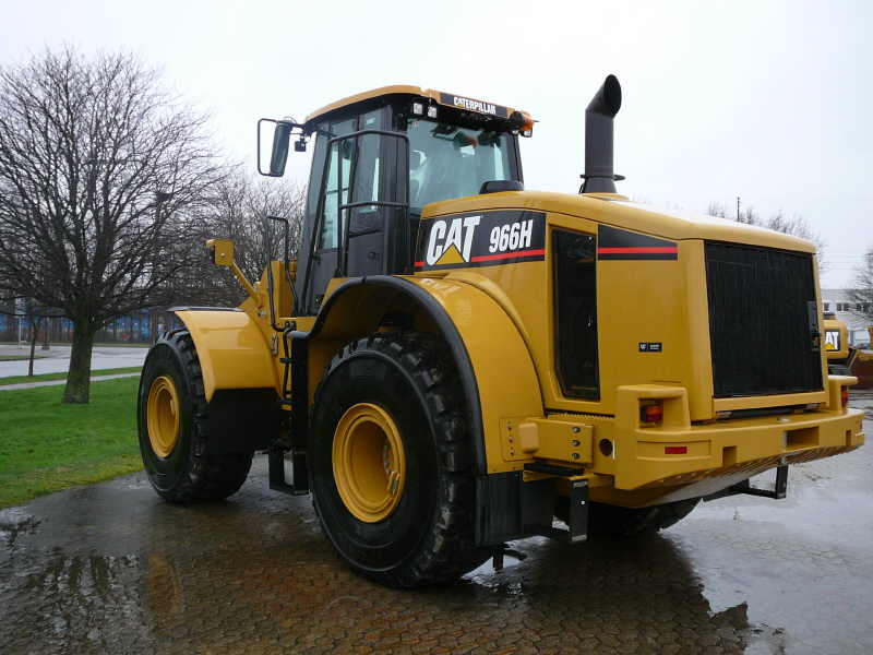 CAT 966H 2.jpg