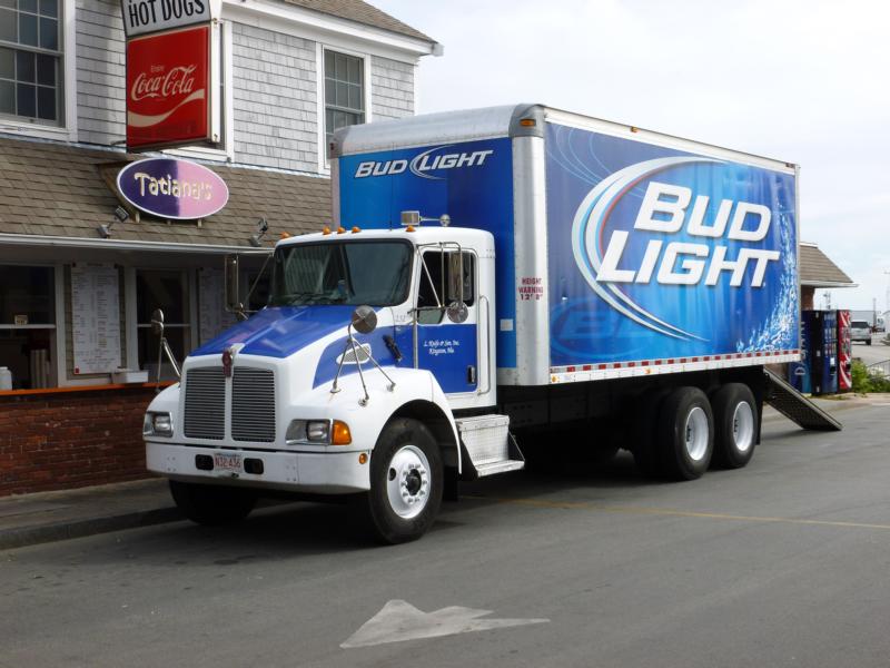 K800_Kenworth Bud Light Kingston 1.jpg