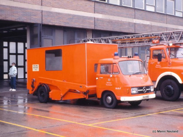 FW Berlin MB 307 NiederflurhubwagenBild004 (2).jpg