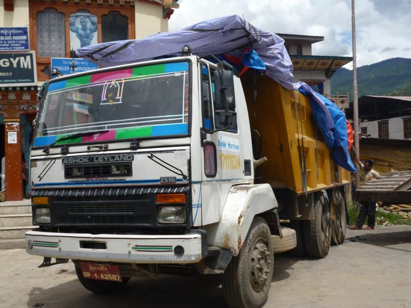 K800_Ashok Leyland 2516 Kipper Bhutan 2.jpg