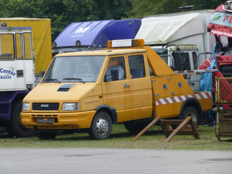 K800_Iveco Daily Abschleppwagen Gelb 1.jpg