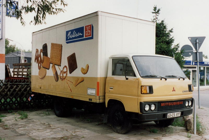 Mitsubishi Canter Bahlsen (2).jpg