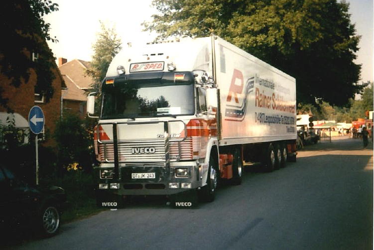 Iveco Turbostar SZ (2).jpg