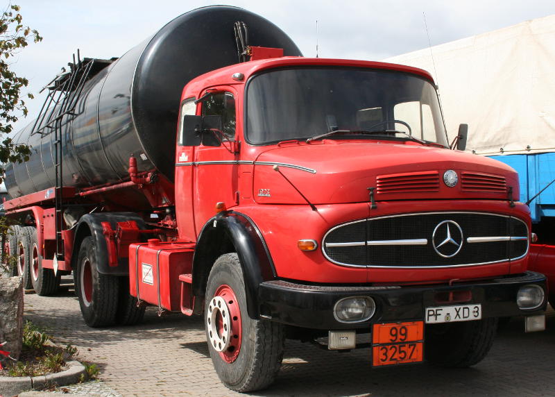 Wörnitz 2007 Mercedes-Benz.jpg