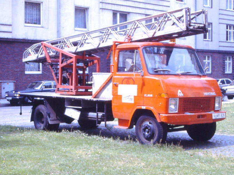 Hanomag Drehleiter (2).jpg