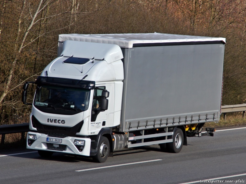Iveco Eurocargo E6 Grill retouchiert.jpg