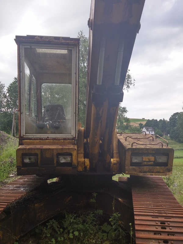 vecchio escavatore jcb Attachment