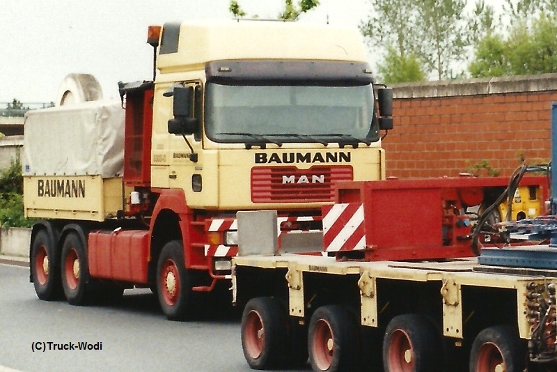 Baumann MAN F2000 33.604 2003 05 09 RS AllertalWEB.jpg