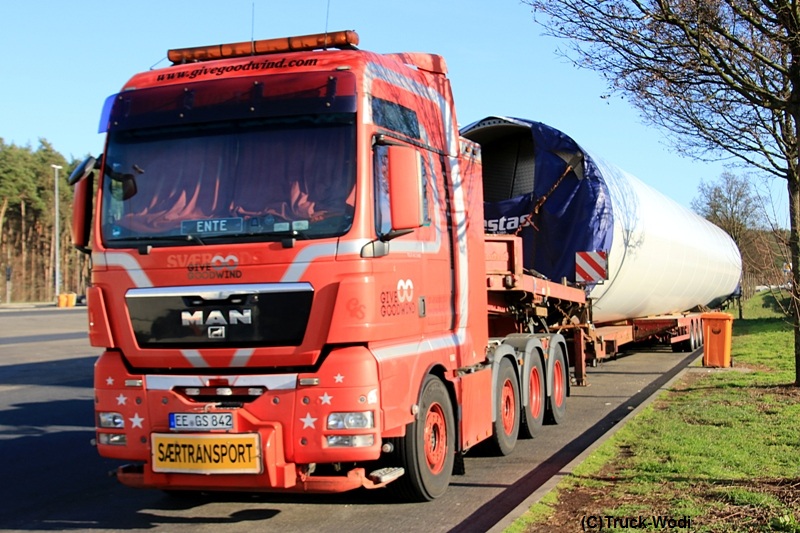 Give Goodwind MAN TGX 41.540 8x4 EE-GS 842 2016 01 29 Weiskirchen-Nord0WEB.jpg