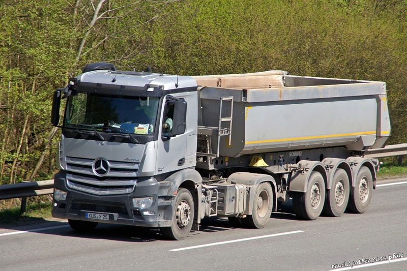 Antos Kippsattelzug DSC08382.jpg