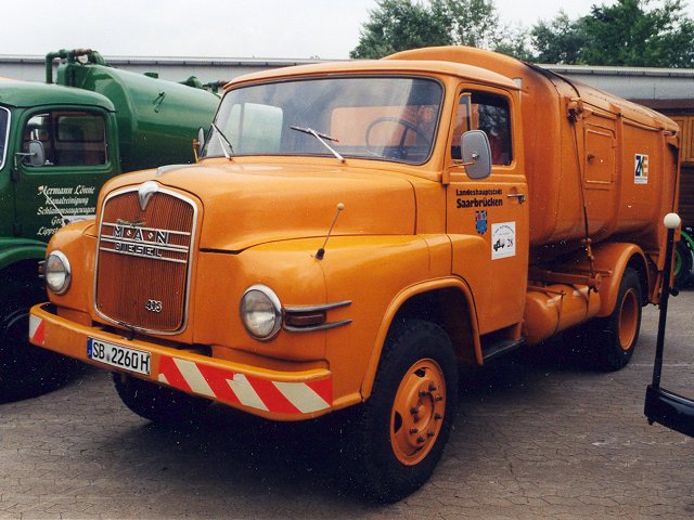 Entsorgungsfahrzeuge-(MN)-54.jpg