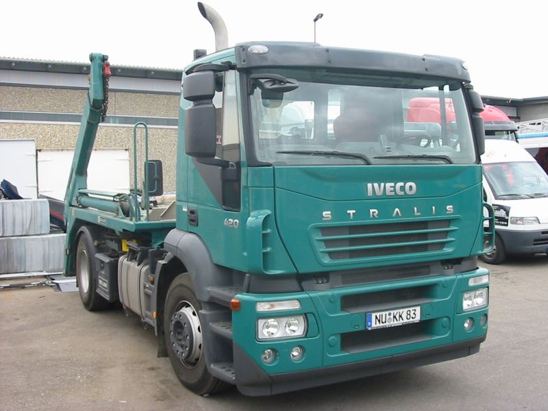  Iveco-AD-190S42-Absetzer-gruen-170307-kr
03.jpg