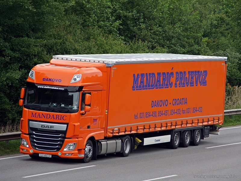 LKW-Namensschilder mit Kroatische Flagge und Ihrem Wunschtext – modrinho