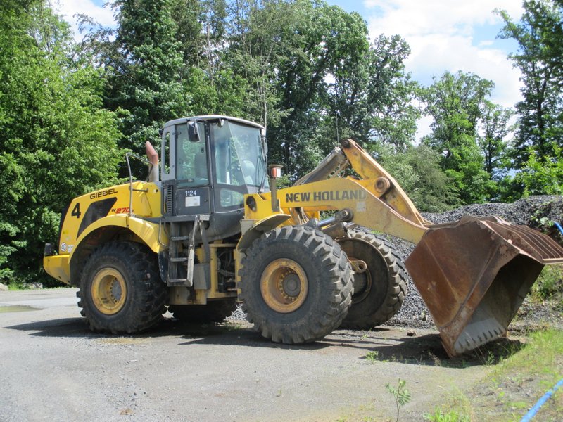 New Holland Construction/CNH Global Attachment