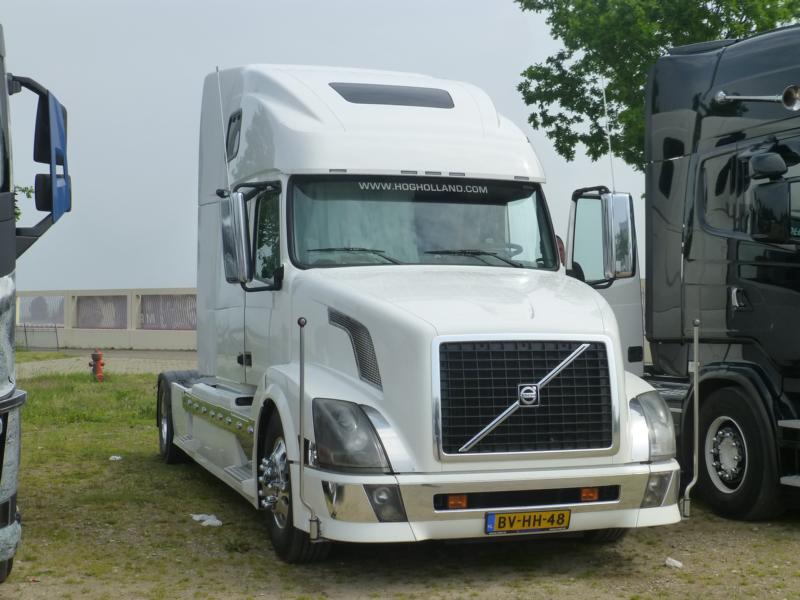 K800_Volvo VN Hog Holland 2.jpg