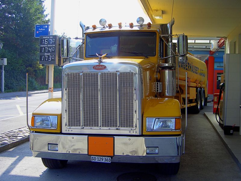 Peterbilt.1.jpg