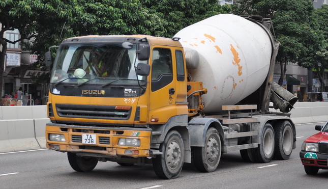 Isuzu_CYH_8x4_Mix_38_resize.jpg