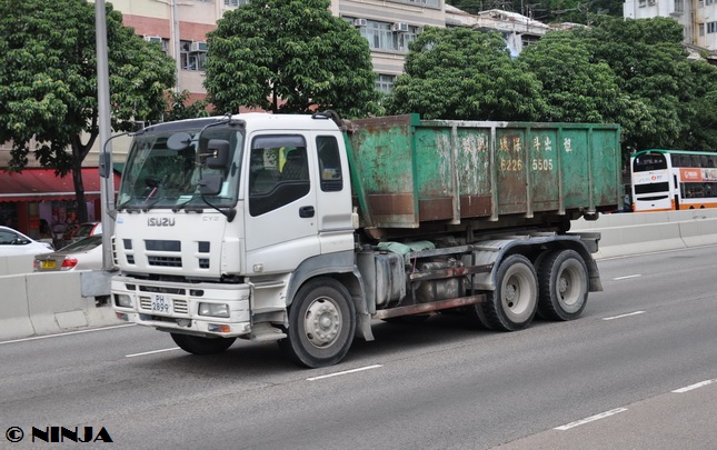 Isuzu_CYZ_6x4_HNK_03_resize.jpg