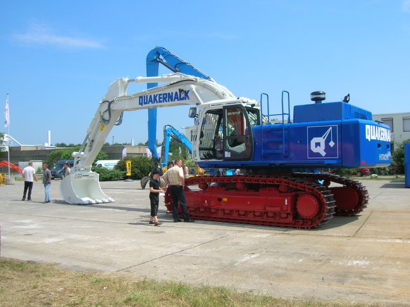 Hitachi 520_6.jpg