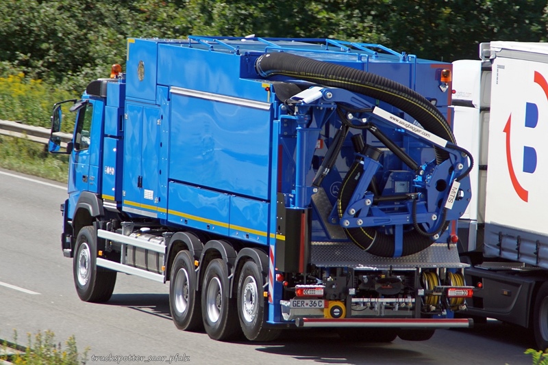 Volvo Saugbagger GB DSC07952.jpg